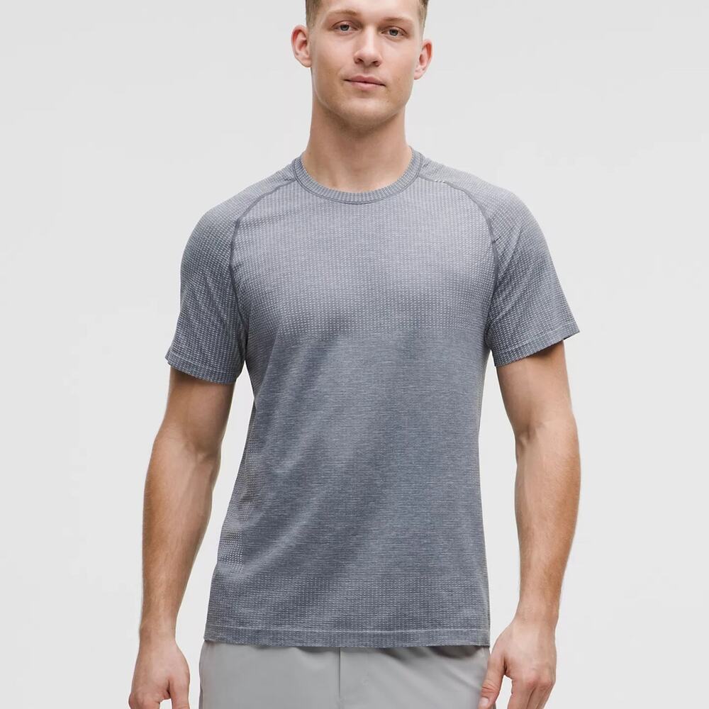 Men’s Lululemon Metal Vent Tech Short-Sleeve Shirt- XL in Polo Pastel/Steel blue